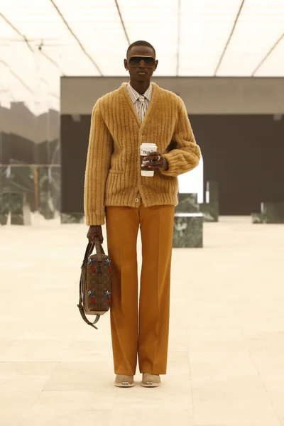 Look 52